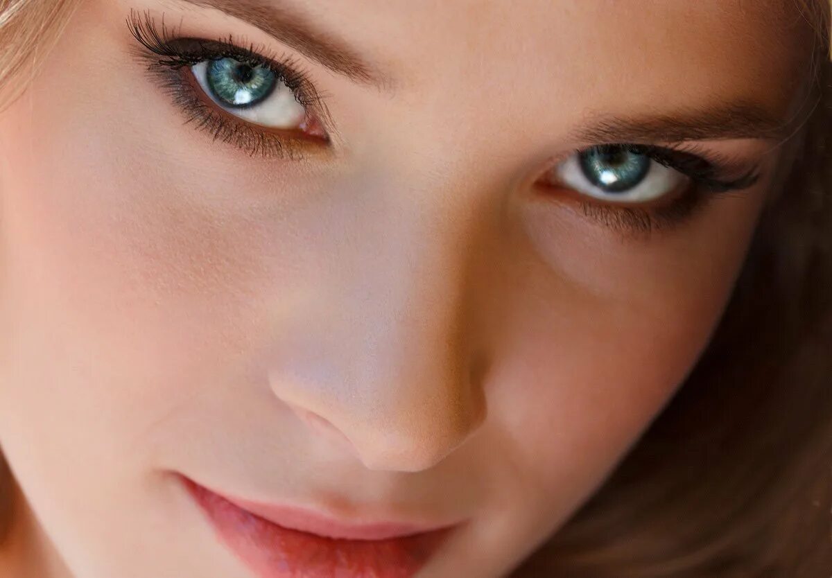 Женские глаза. Красивые глаза. Красивые женские глаза. Красивые голубые глаза. Вые глазах