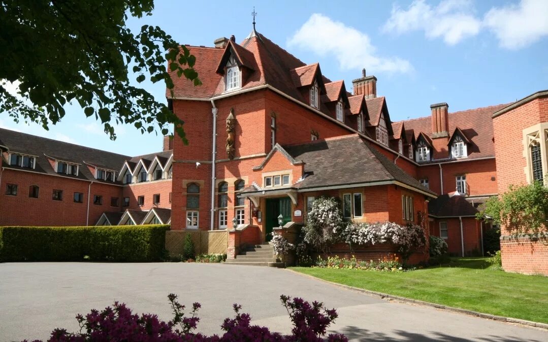 Школа в индии. Mary is in school. Mary is in school. St mary's school ascot. Mary is in school.