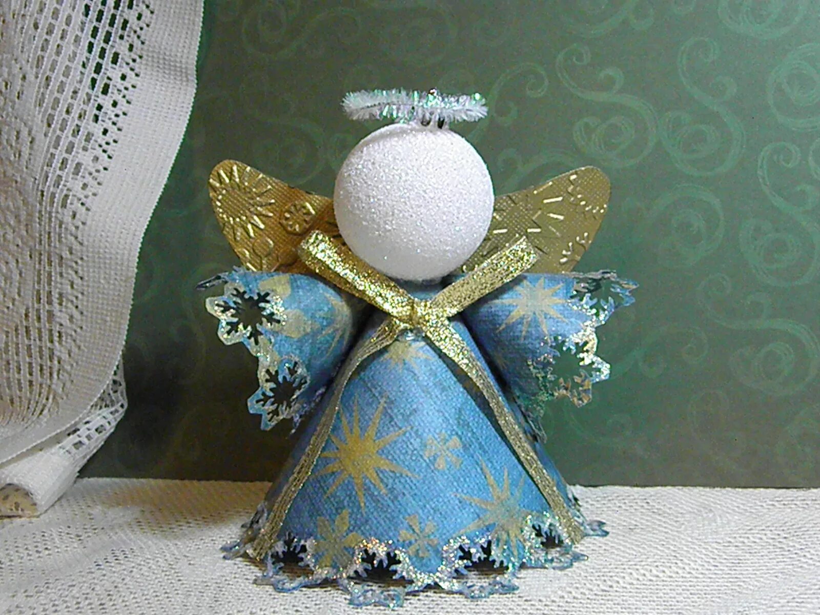 ангелочки на елку. ангелочек своими руками на новый год. поделка ангел. мк рождественский ангел. новогодние ангелочки на елку.