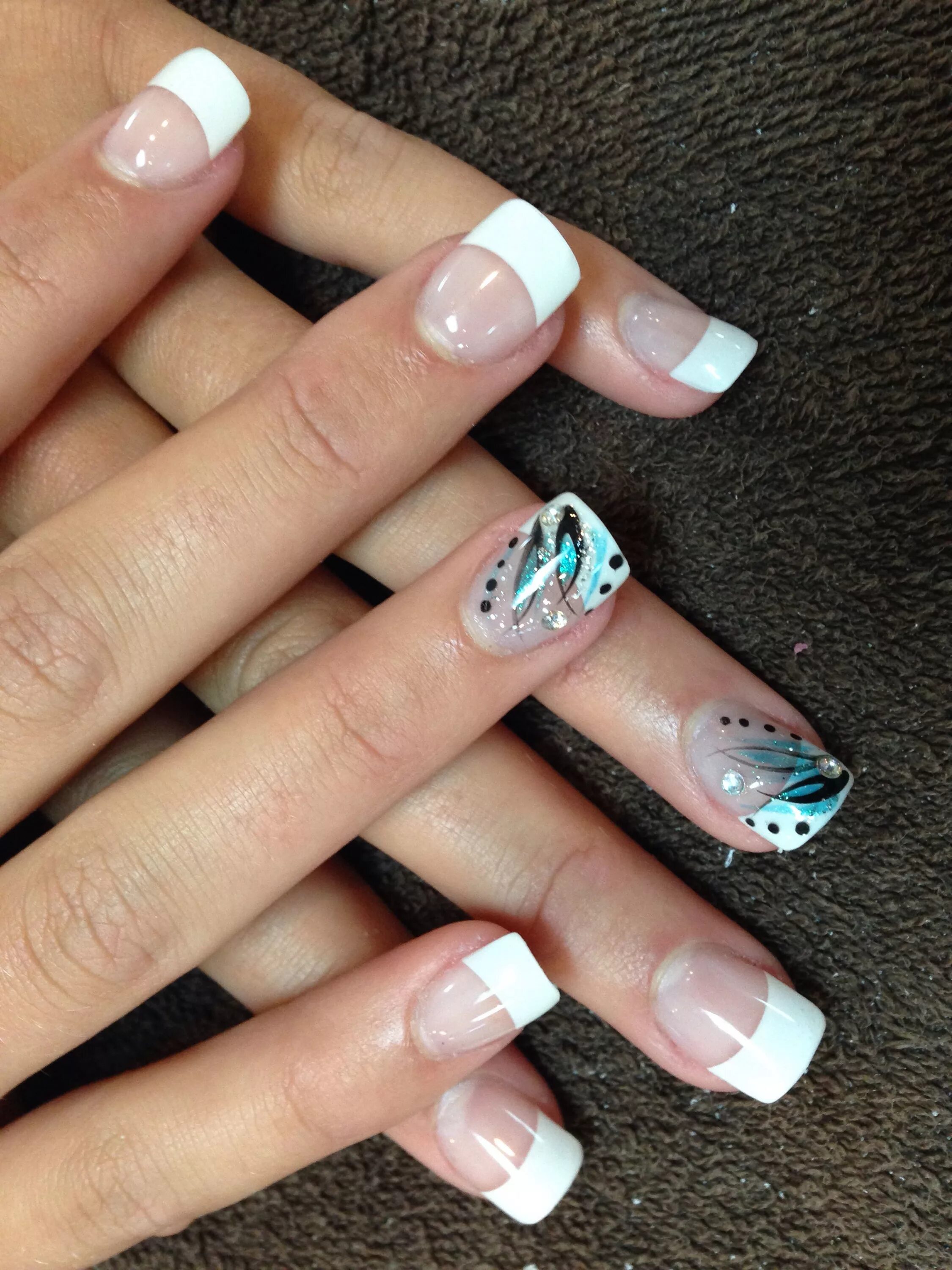 Маникюр френч молодежный 36 New Ways to Wear a French Manicure French tip nail art, French nail designs,