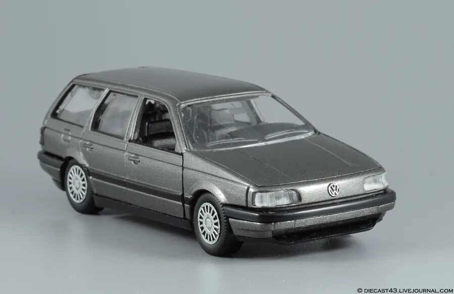Модель пассат б3. Volkswagen passat b3 универсал. модель vw passat b3. vw passat b4 1/43. масштабная модель volkswagen passat b4.