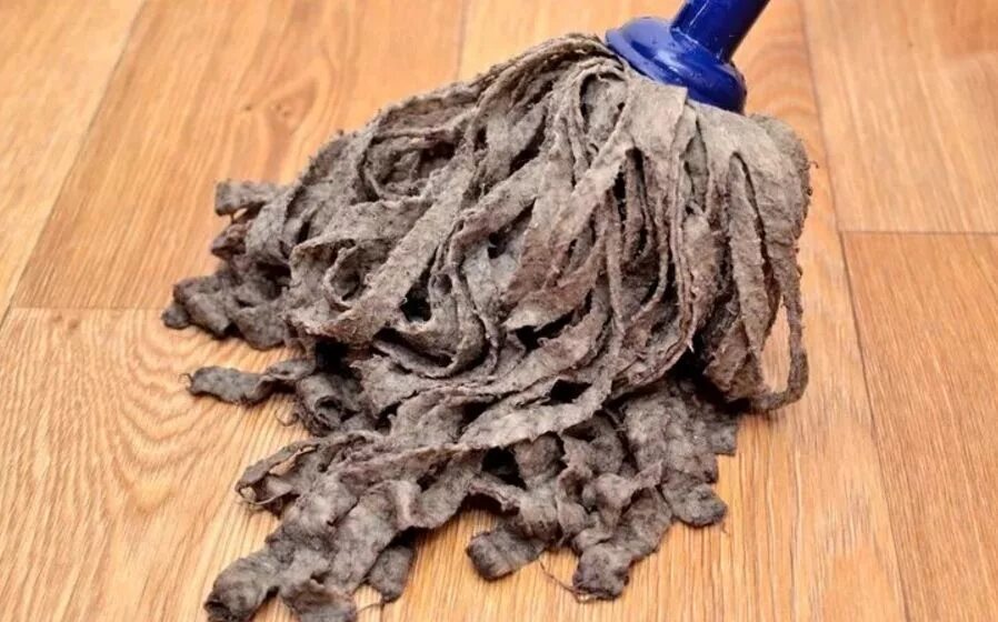 грязные ветоши. промасленная ветошь. тряпка использованная. половая тряпка использованная. старая тряпка.