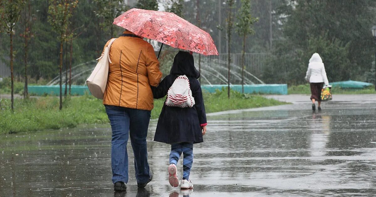 Сильный дождь. Дождь в Татарстане. Дождь и ветер. Ливень в Татарстане.