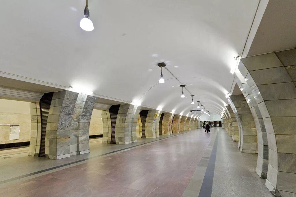 Большая серпуховская д. 62. Метро серпуховская. Метро серпуховская снаружи. М.