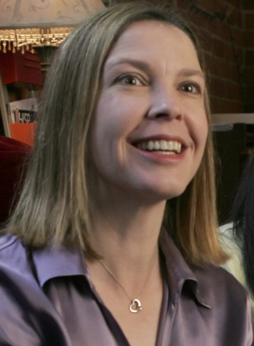 Lisa session video. Lisa k. wyatt. lisa forman. лиза коуди м д. лиза форман 20 на 20.