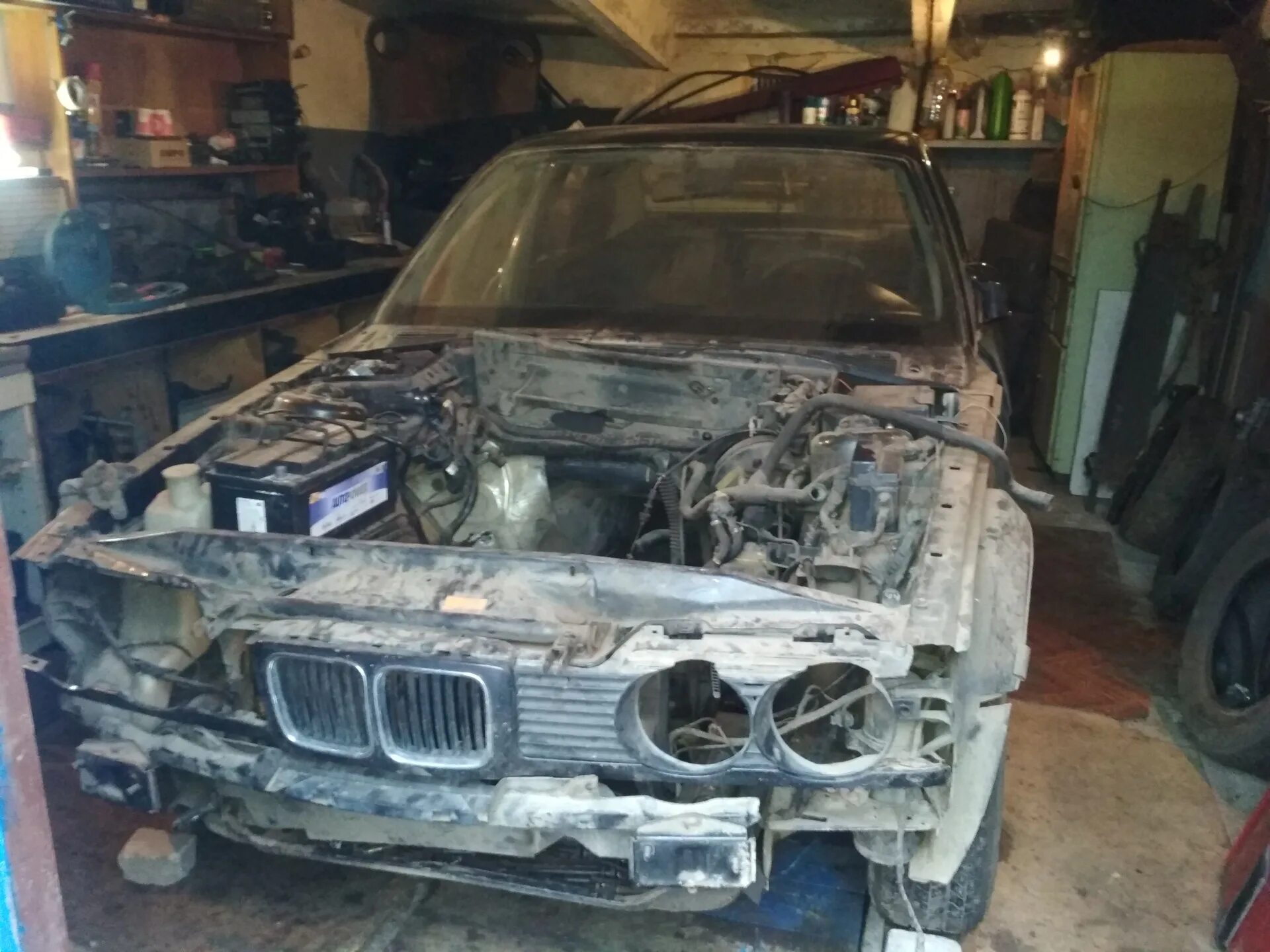 Кузов БМВ е34. БМВ е34 гнилая. BMW e34 гнилая. Кузов разобранный БМВ е34. Кузова бмв е34