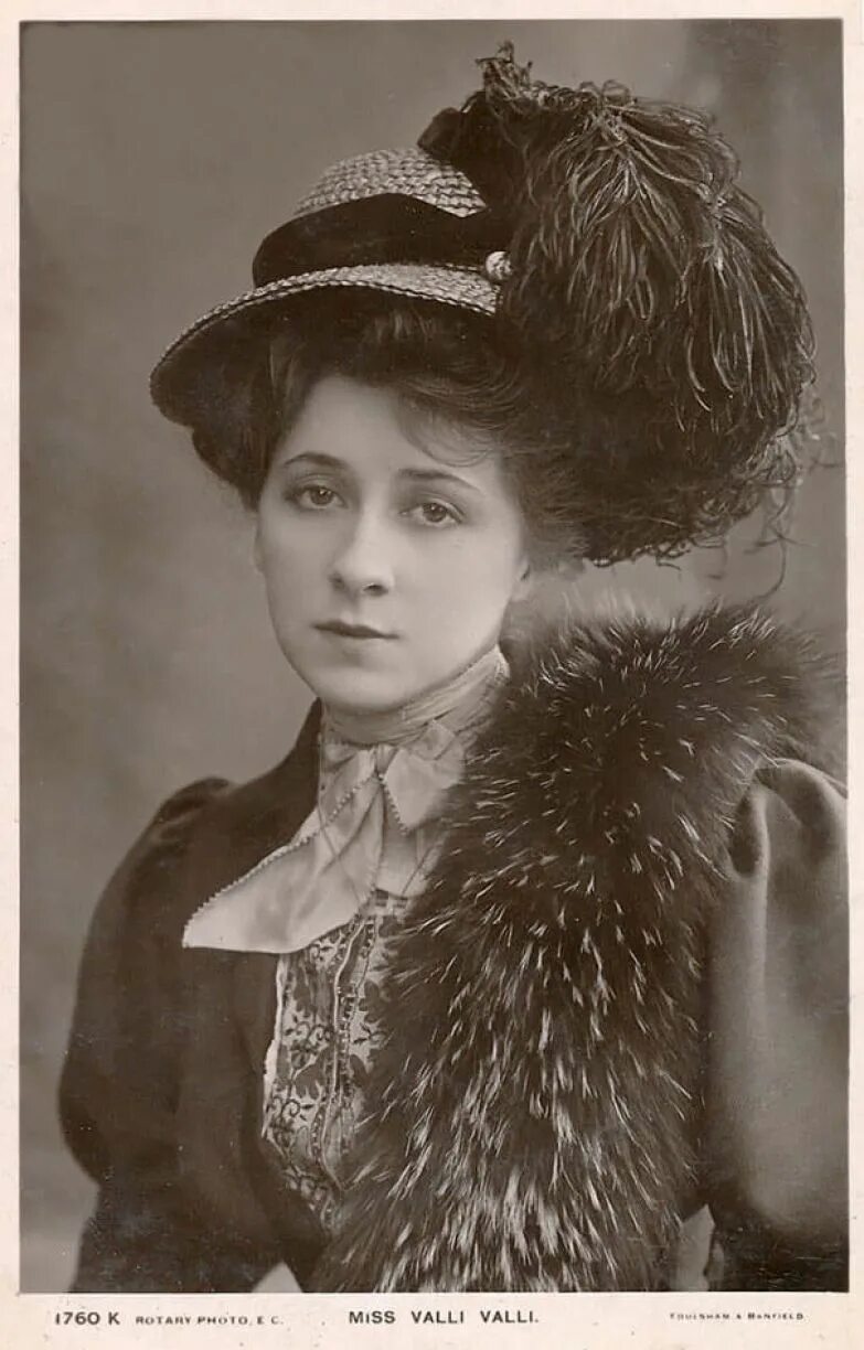 виктория луиза прусская арт. девушки 19 века. бланш моннье. фото женщин прошлого века. аннет мари сара келлерман.