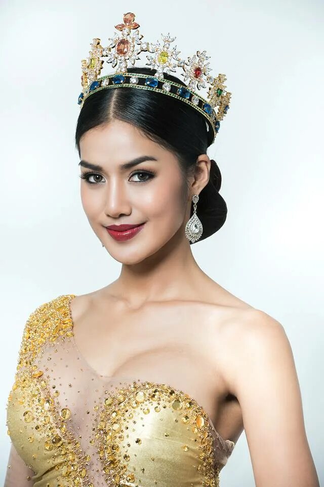 Miss dick. Мисс Вселенная Узбекистан. Мисс Узбекистан 1999. Королева красоты. Мисс красоты Узбекистана.