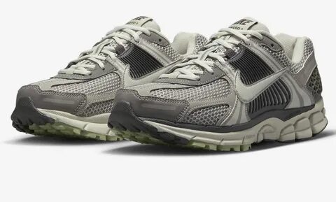 Nike vomero 5 roam