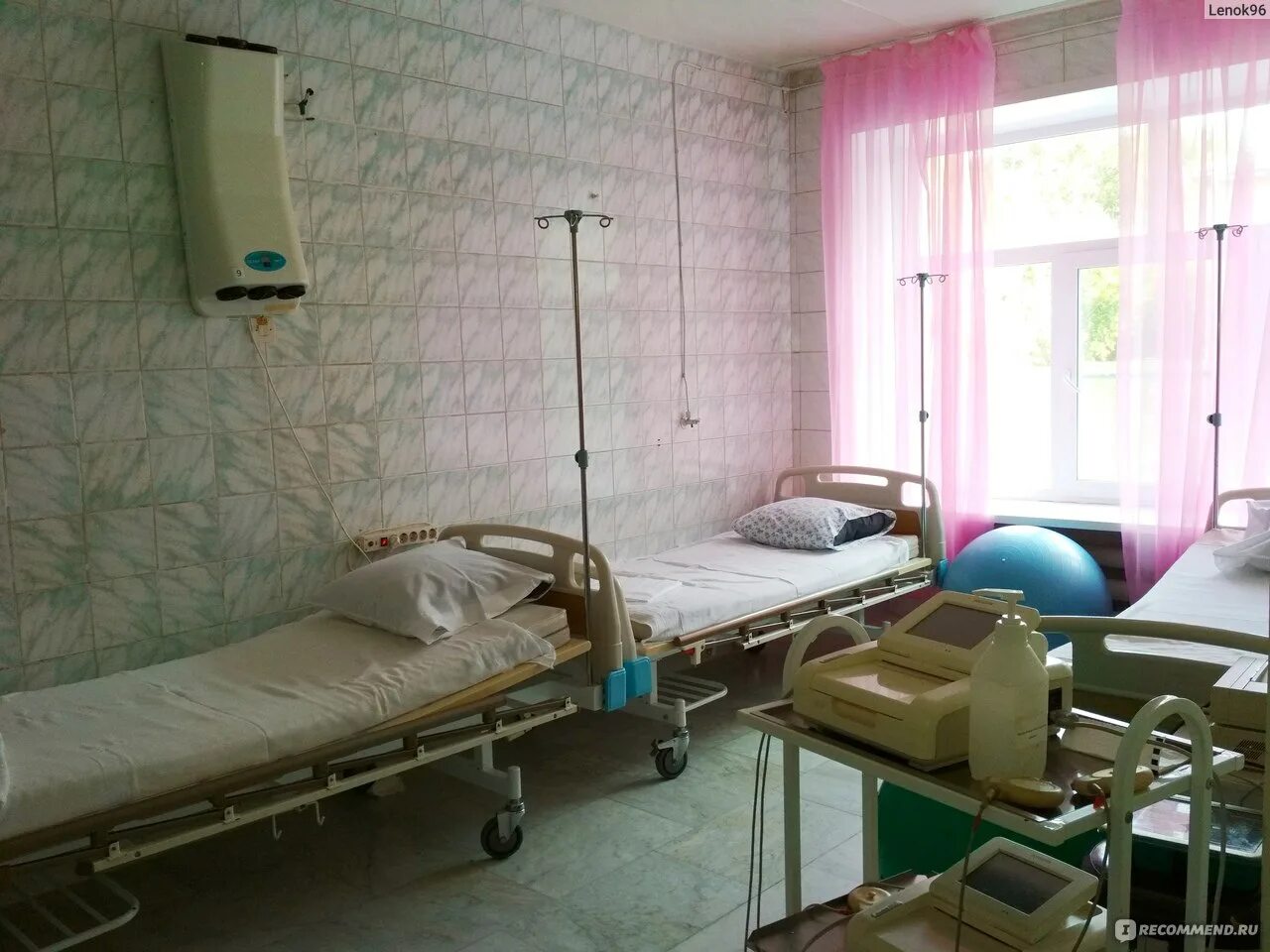 Перинатальный центр екатеринбург дагестанская 3. Роддом на комвузовской екатеринбург. Дагестанская 3 екатеринбург роддом. Перинатальный дагестанская 3. Перинатальный дагестанская 3.