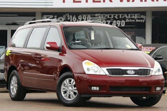 Киа карнивал с пробегом россия. Kia Carnival 2012. Kia Carnival 2008 Red. Киа Гранд Карнивал 2012. Kia Grand Carnival 2008.