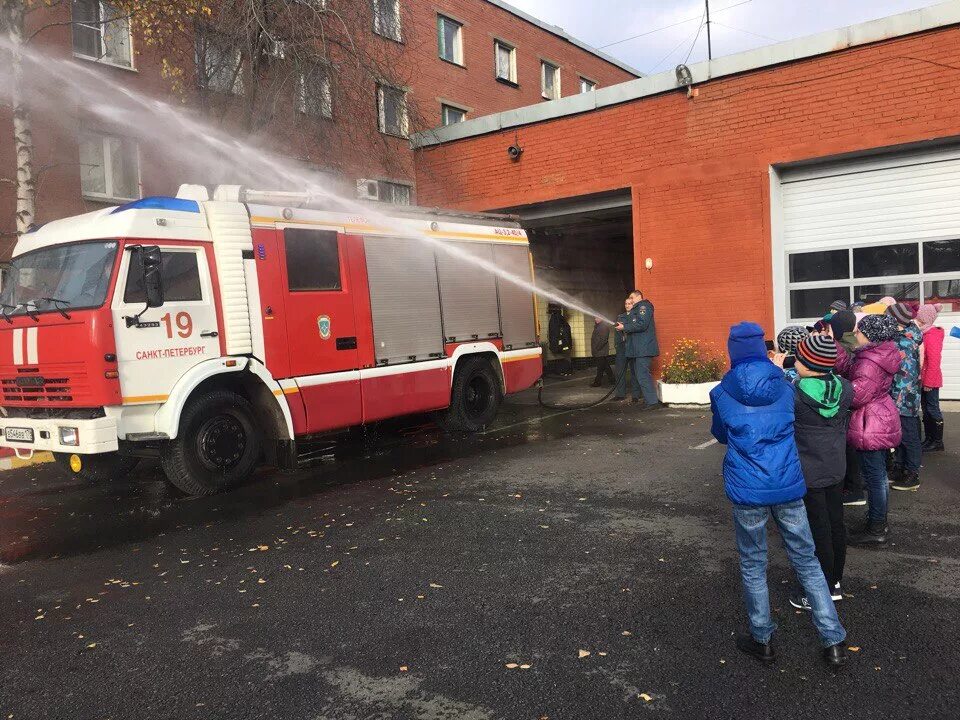 Пч 25. 19 Пожарная часть Москва. Пожарная часть 25 Санкт-Петербург. 64 Пожарная часть Москва. 19 Пожарная часть Санкт-Петербург.