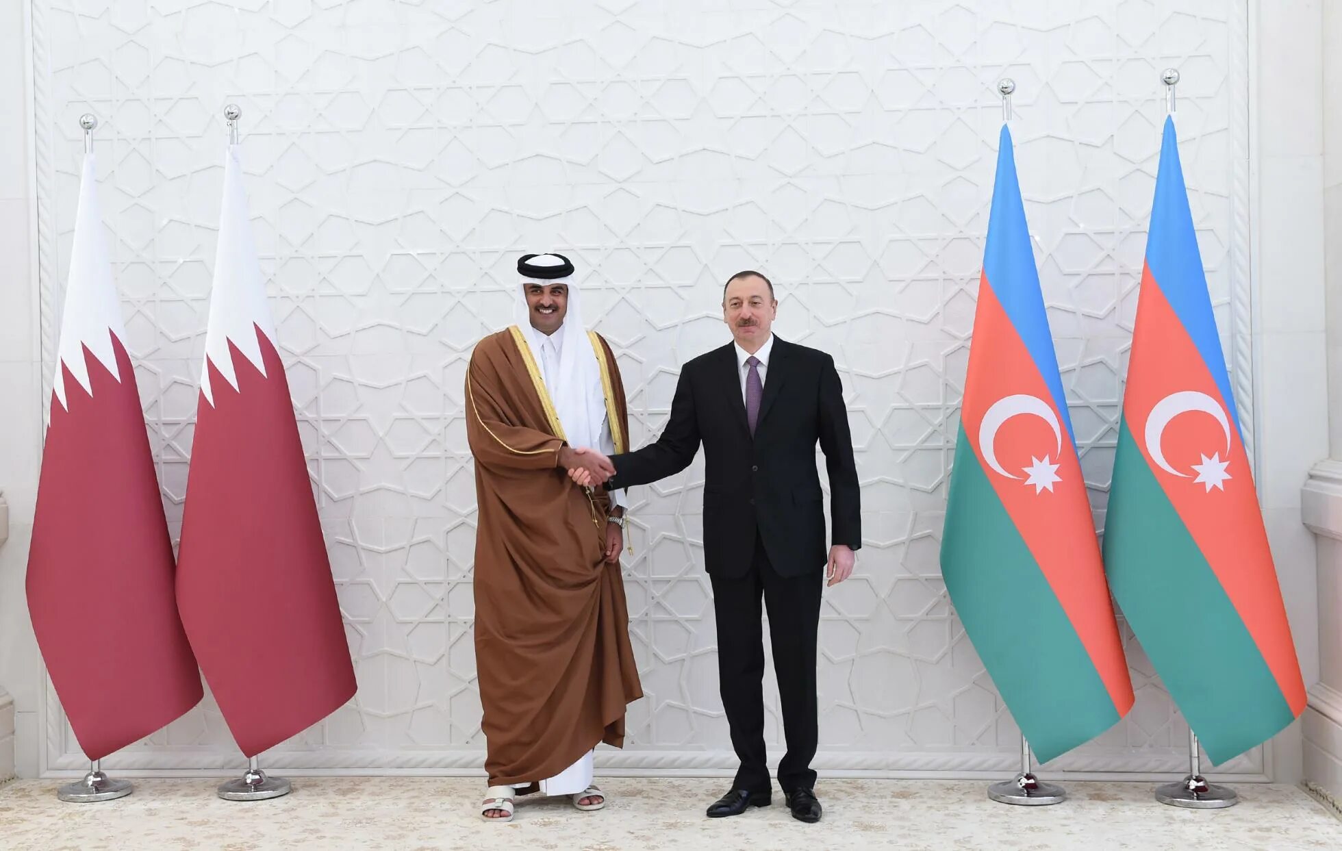 Катар страна газ. Катар. Азербайджан и Катар. Форма государственного правления Катара.