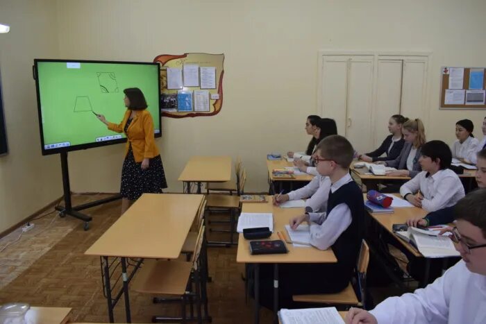 Школа 76 воронеж. Директор мбоу сош 18 агрогородок. Сайты школы 18 иваново. Сайты школы 18 иваново. Мбоу средняя общеобразовательная школа 18 иваново.