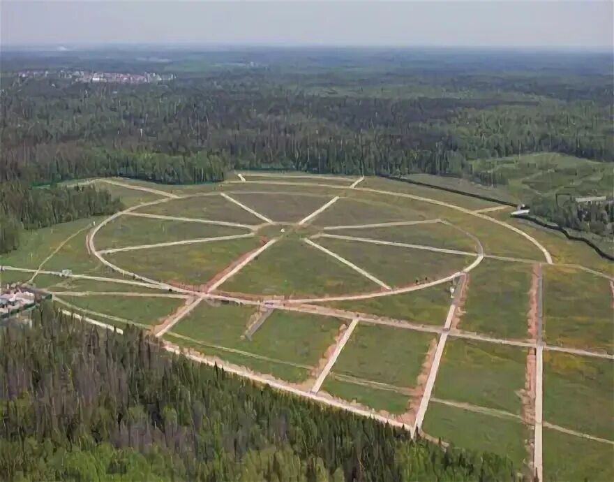 Коттеджный поселок фаворит ленинградская область. Днп фаворит ломоносовский район. Поселок фаворит киевское шоссе 38 км. Фаворит участок. Коттеджный поселок фаворит ленинградская область.