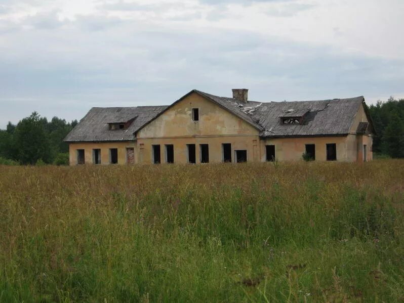 5 поселок жихарево. Поселок самопомощь. Рыбинск двухэтажный бревенчатый барак. Поселок поварово солнечногорский район. 2 й поселок.