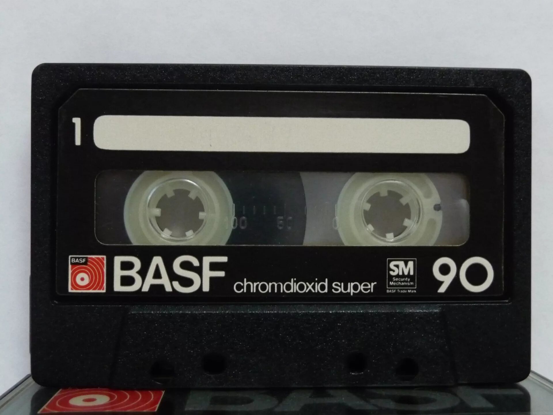 Радио забытая кассета. Кассеты БАСФ для магнитофона. Кассета BASF 120. Compact Cassette BASF. Компакт кассета BASF Color Sound.