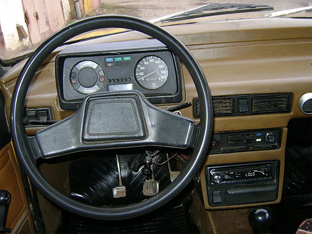 Устройство 2140. Москвич азлк 2140 салон. москвич 2140 sl салон. москвич 2140 интерьер. москвич 2140 сл салон.