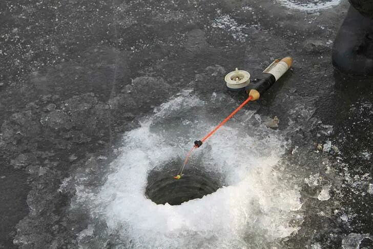 Рыбалка на белоярском водохранилище в контакте. Зимняя рыбалка на Белоярском водохранилище. Зимняя рыбалка на Белоярке. Белоярское водохранилище рыбалка. Зимние соревнования рыболовов на Белоярке 2012.