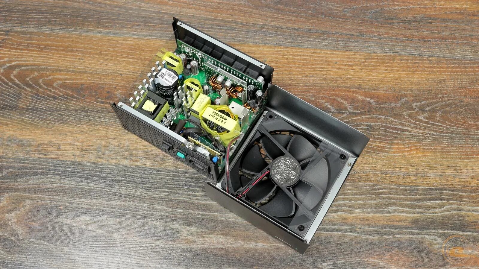 C m 1000. Блок питания deepcool pq1000m. deepcool pq1000m 1000w. блок питания 1000w deepcool pq1000m. deepcool pq1000m seasonic.