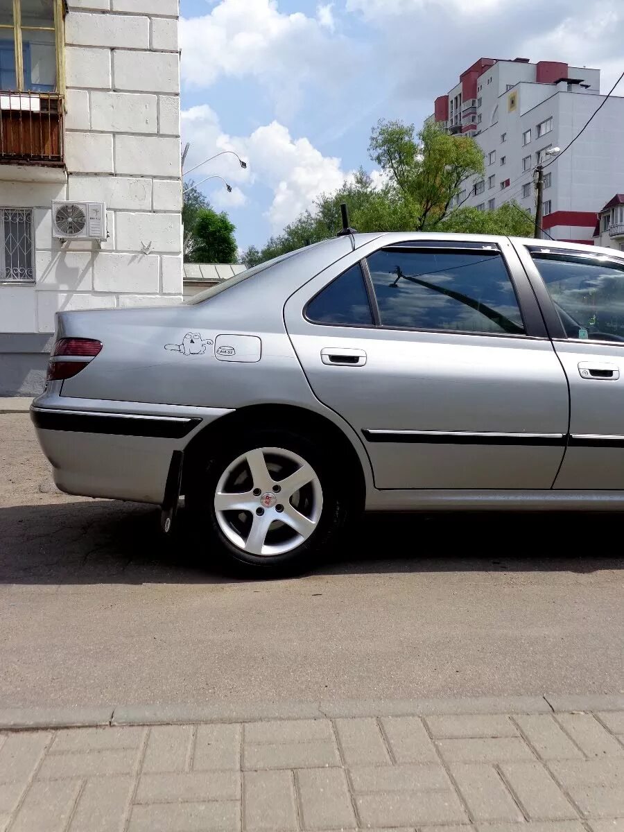 Peugeot 406 диски. Пежо 406 на 16 дисках. Литые диски на Пежо 406. Пежо 406 на литых дисков. Купить диски на пежо 406