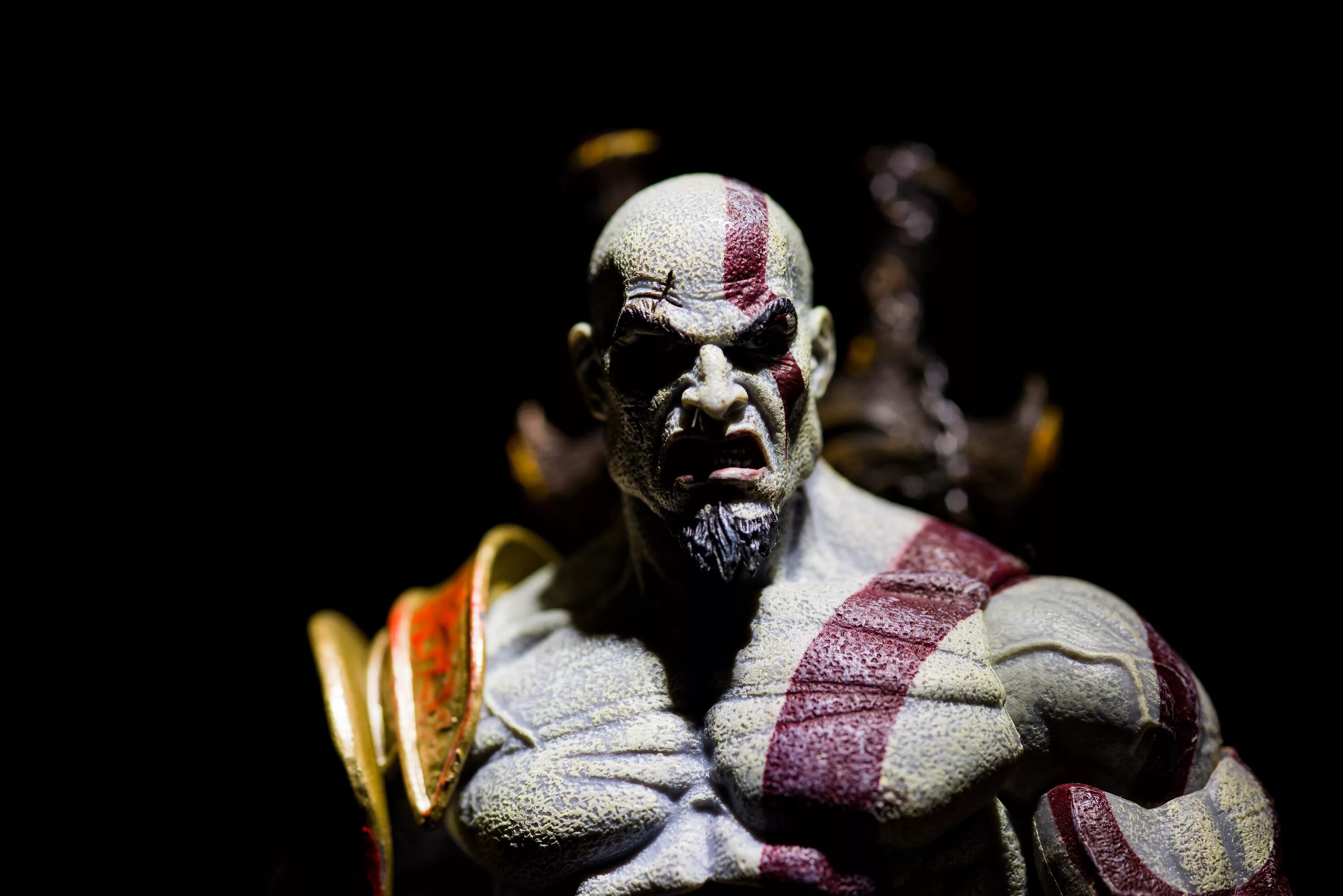 Кратос вики. Кратос (God of War). Кратос в молодости. Кратос злой God of War 3. Кратос God of War 3 Figure.