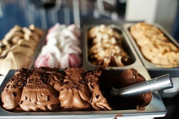 кафе мороженое. тележка мороженое на мероприятии. Ice cream bar шоу. украсить мороженое магазин. мороженое бар.