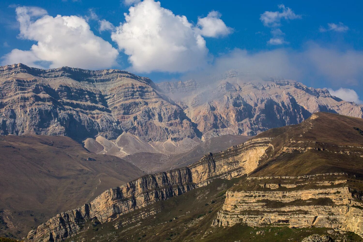шах шах. ссср ваз шаха. шахдаг (гора). кусары. шаха 2106.