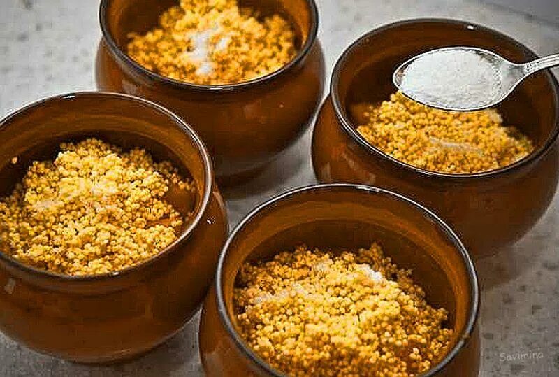 тыквенная каша с пшеном в горшочке. пшенная каша с тыквой в горшочке в духовке. пшенная каша в тыкве в духовке. пшённая каша с тыквой на молоке. тыквенно-пшённая каша в горшочке.