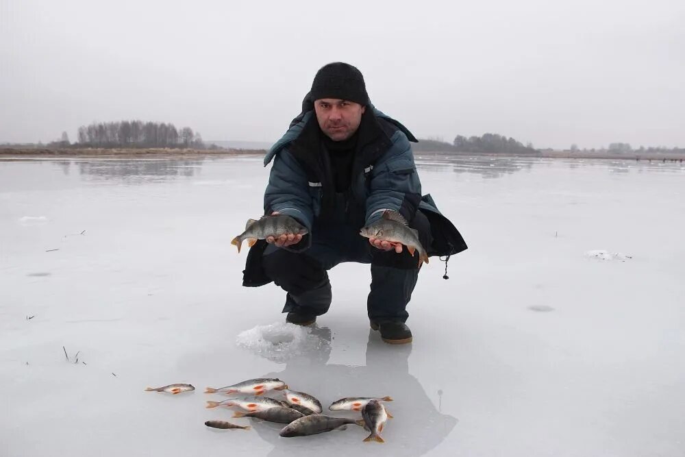 рыбалка по последнему льду