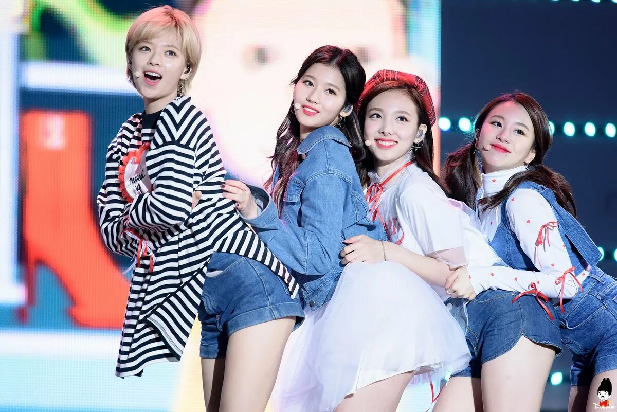 Twice paradise. K-pop twice. twice kpop. twice kpop участницы. продюсер твайс.