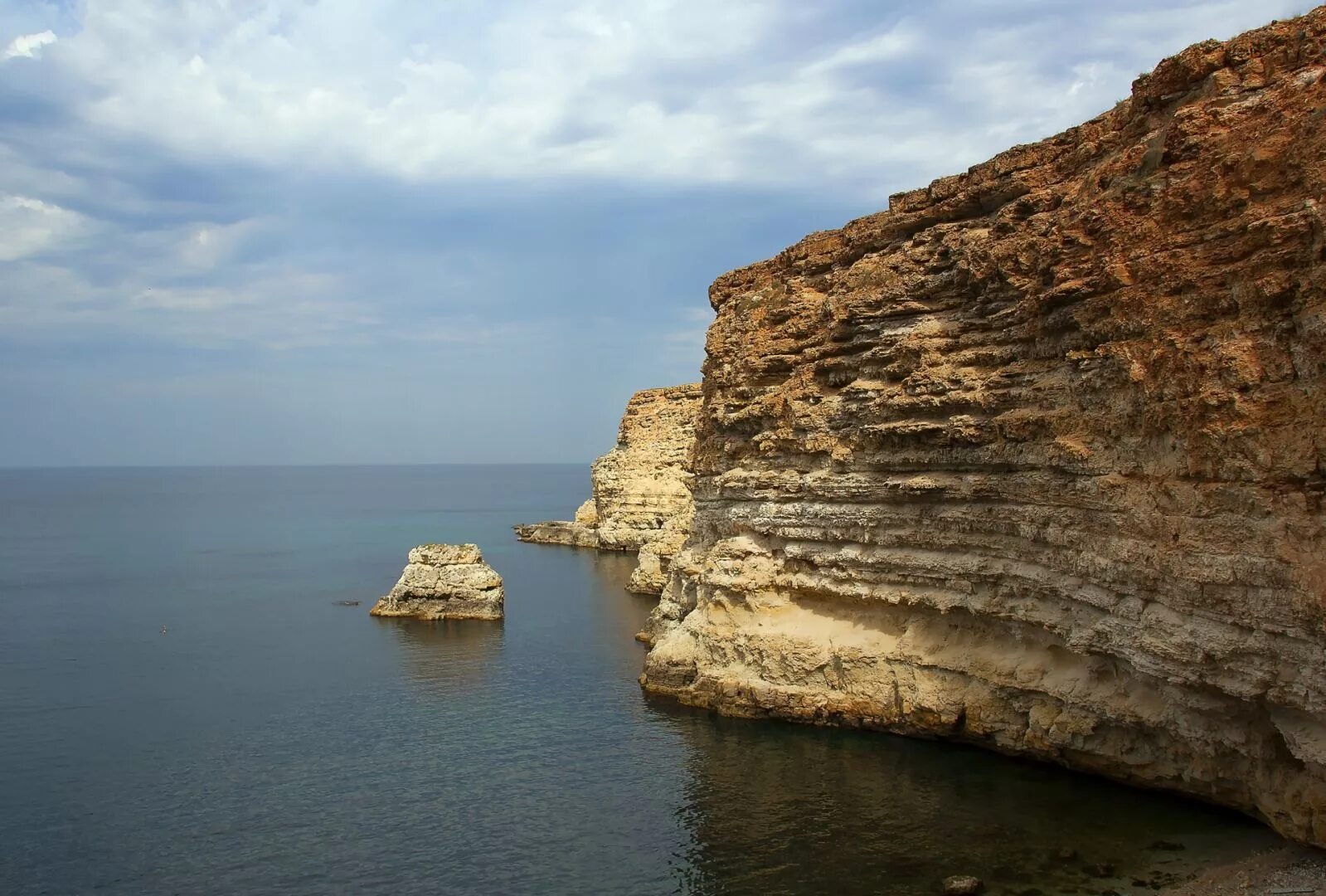скала фиолент в крыму. скалы фиолента севастополь. севастополь скалы. гора фиолент в крыму. севастополь скалы.
