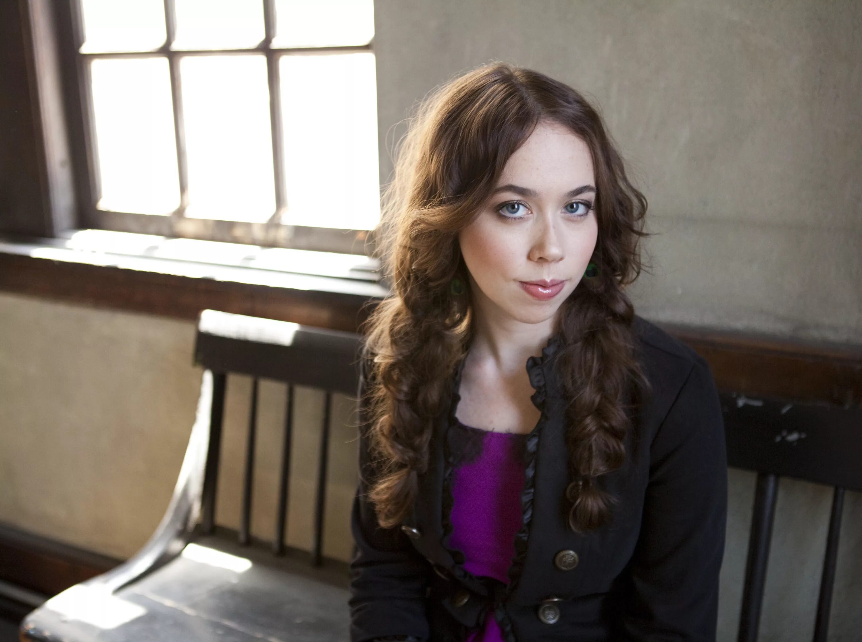 Sarah com. Sarah Jarosz.