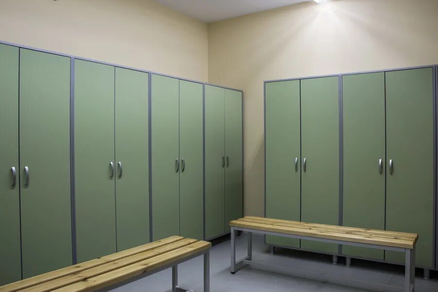 Спортзал ссср бутово парк. Шкаф для раздевалки. Санитарно-бытовые помещения. Санитарно-бытовые помещения на предприятии. Шкафчики для бытовых помещений.