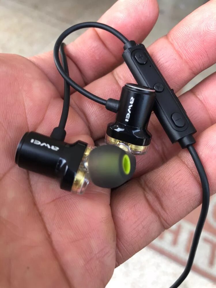 Awei x650bl фото. Bl 650. Injection moldings logo. Bl 650. Bl 650.