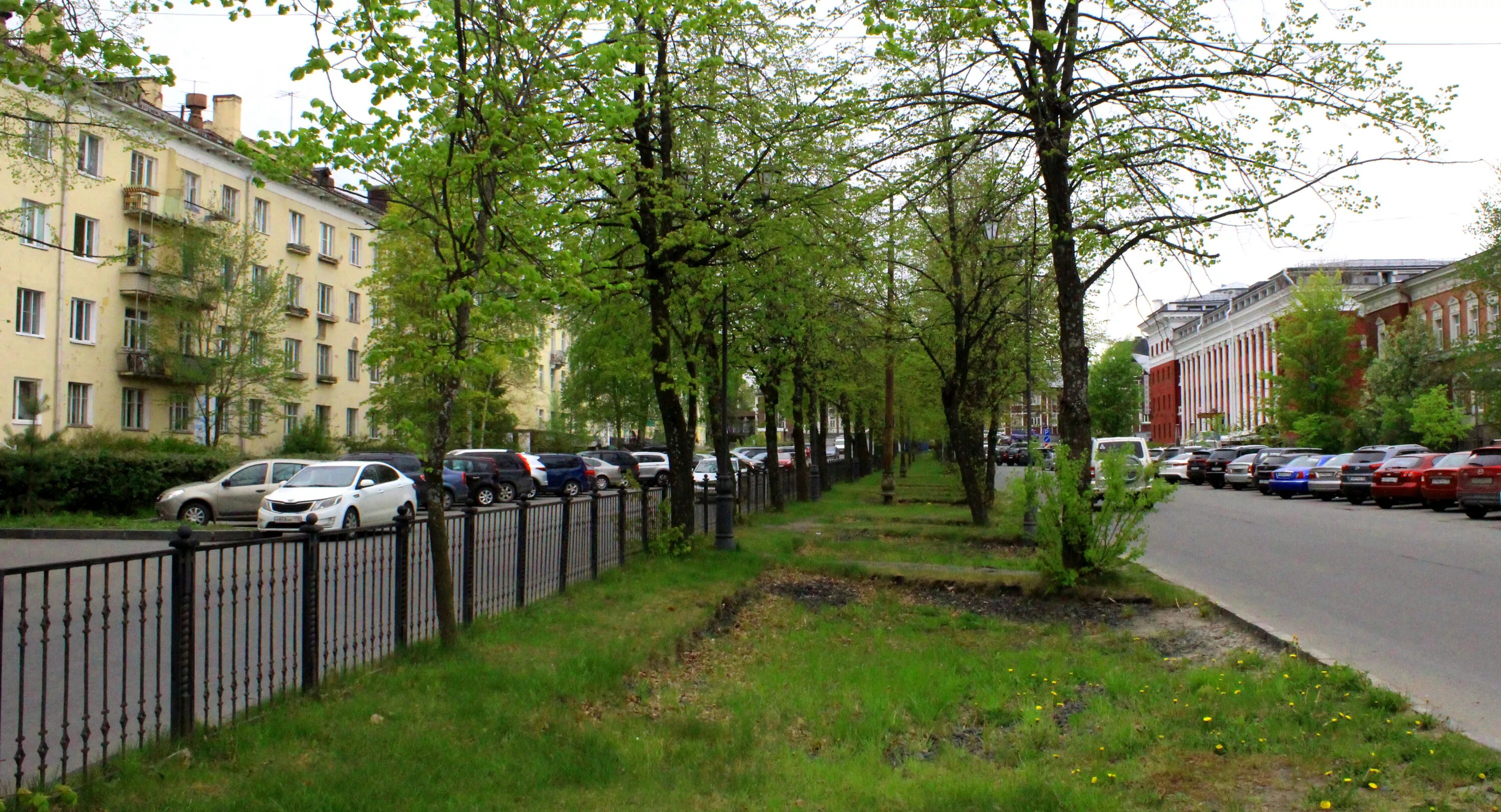 Петрозаводск ул энгельса. Улица Энгельса Петрозаводск. Энгельса 11 Петрозаводск. Петрозаводск ул Энгельса 4. Улица Энгельса 4 Петрозаводск.