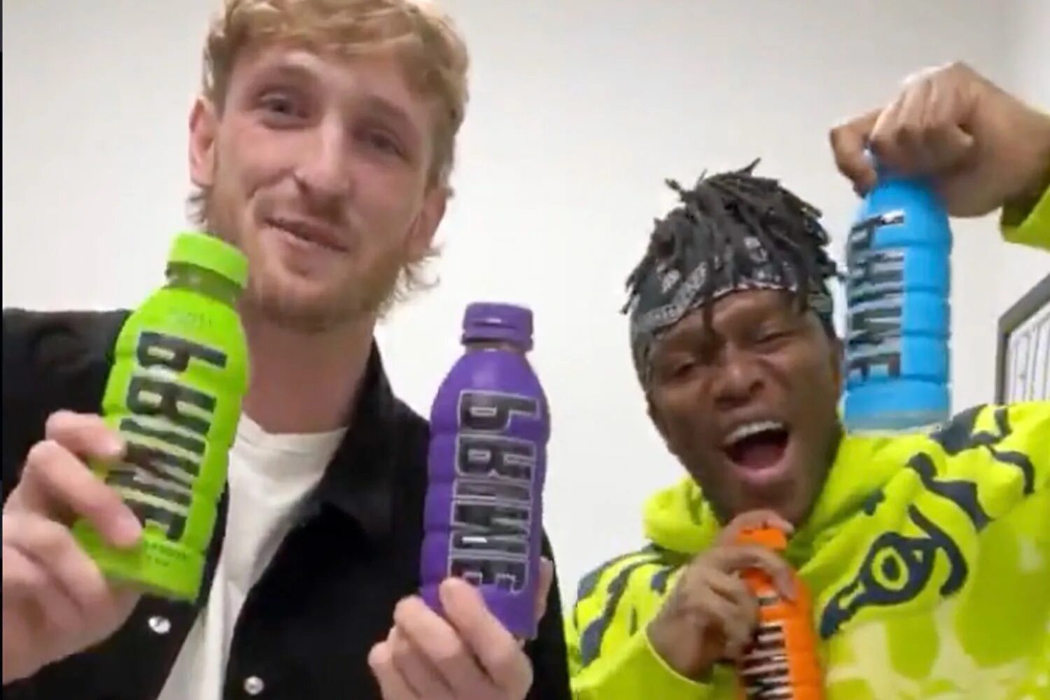 Logan paul prime. Энергетики джейка пола. Создатель prime напиток. Энергетики джейка пола. Логан пол торс.