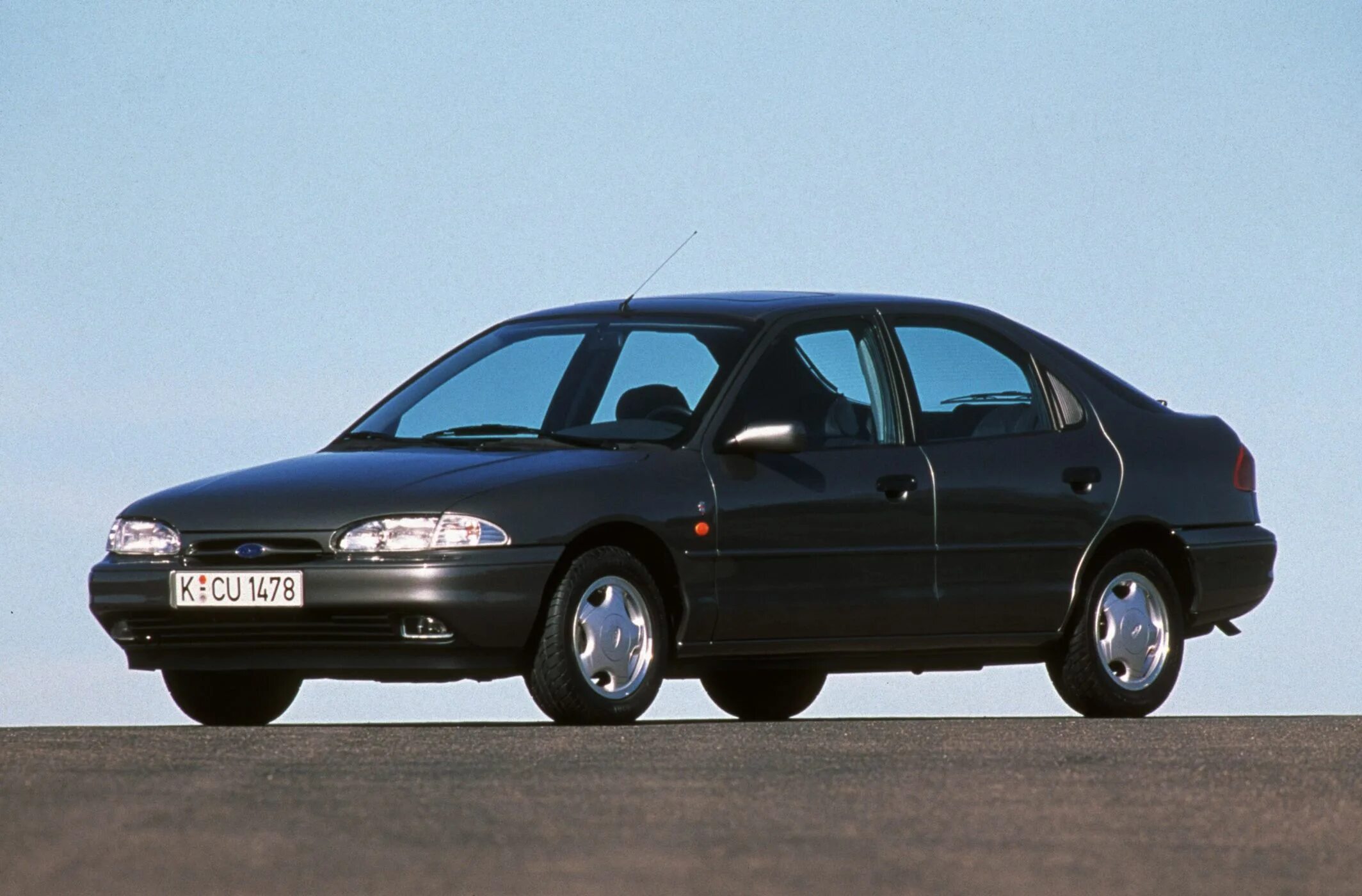 Форд мондео 1. Ford Mondeo 1993. Ford Mondeo 1. Ford Mondeo 1996 хэтчбек. Ford Mondeo mk1.