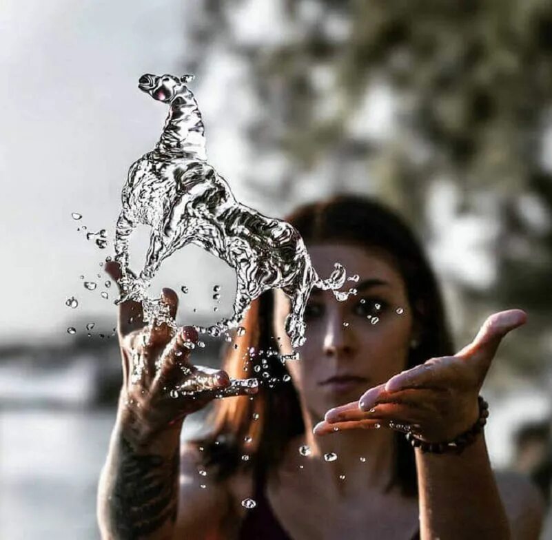 Unique de. Креативная фотосессия с брызгами воды. Мгновения жизни. Магические брызги. Брызги в форме человека.