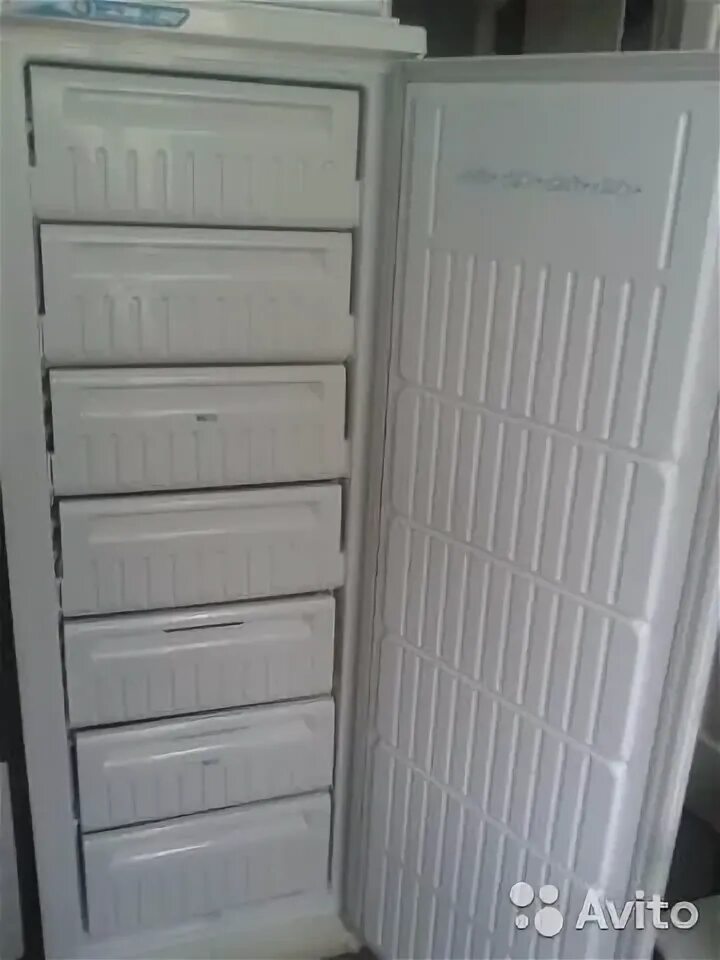 Стинол 106 морозильная камера. Холодильник стинол 106. Стинол работает морозильная камера. Морозильная камера stinol 106. Стинол 106 морозильная камера.