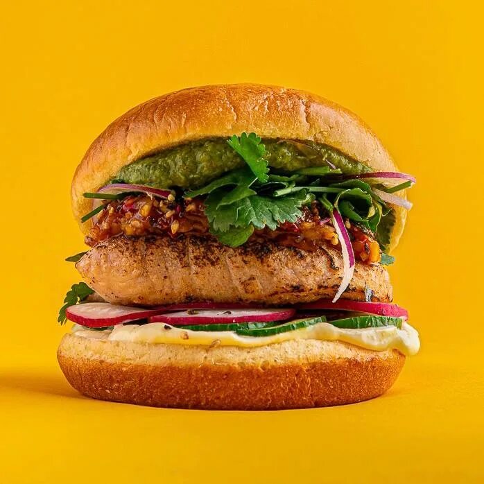 бургеры на завтрак. ближайший бургер. ближайший бургер. ближайший бургер. биг тейсти и чизбургер.