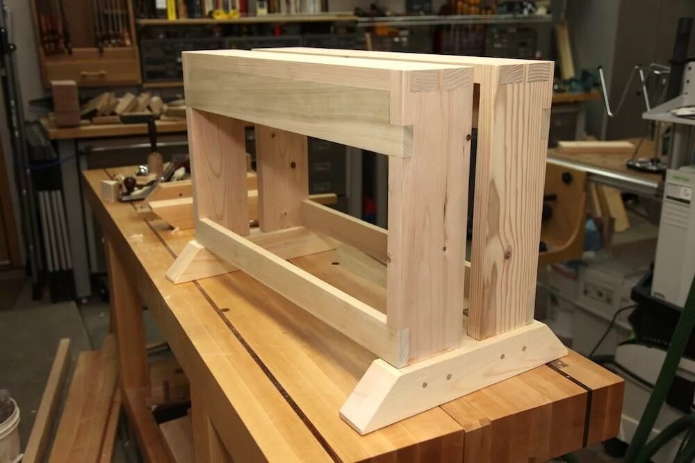 Saw bench