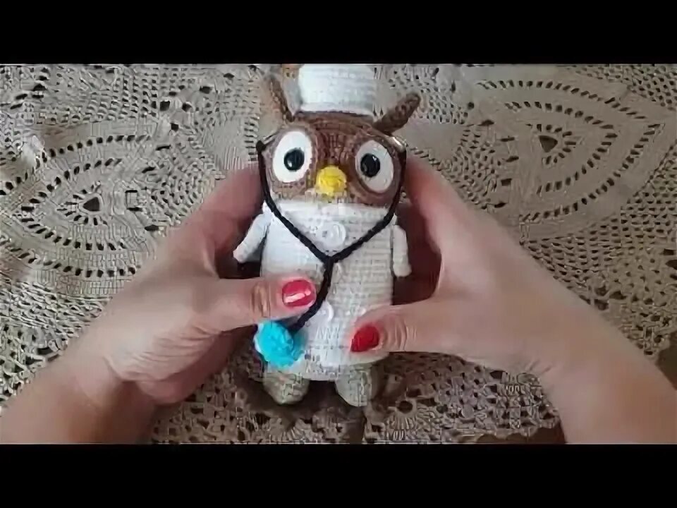 Сова доктор крючком. Амигуруми сова доктор. сова доктор крючком схема. сова доктор вязаная из плюша.