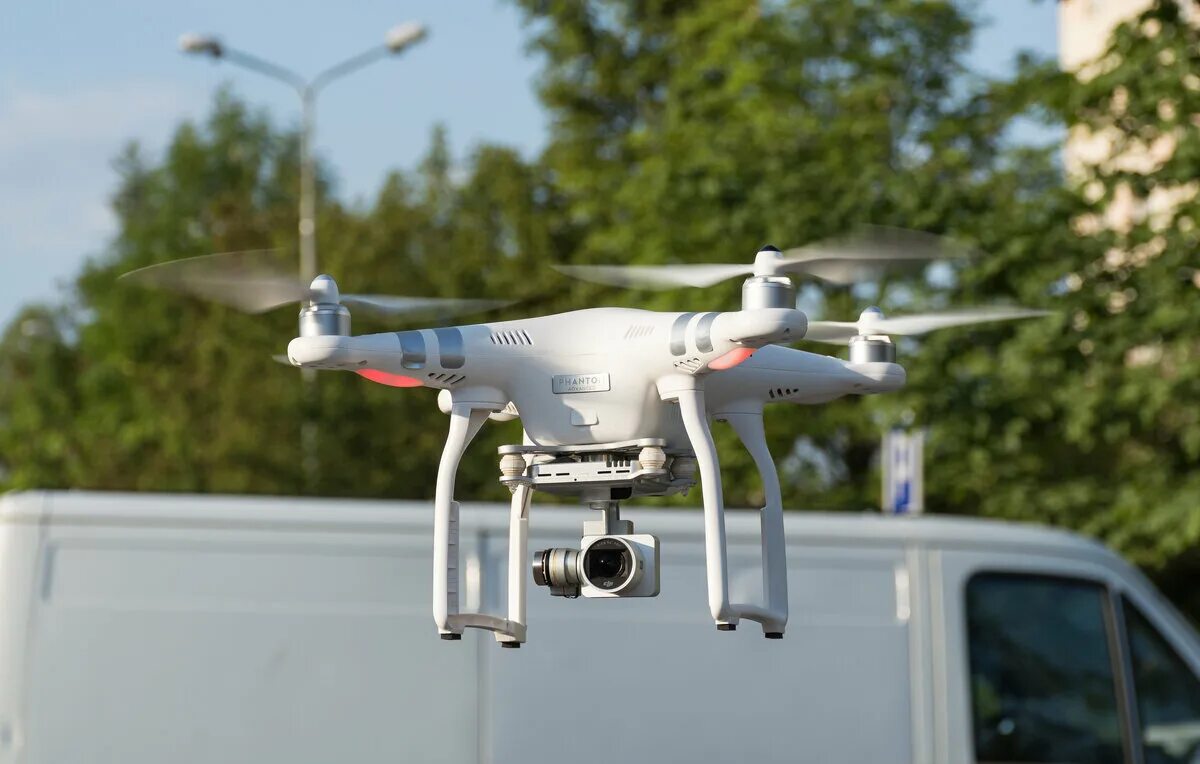 Беспилотные летательные аппараты сообщение. БПЛА DJI Phantom. Дрон Phantom 3. DJI Phantom 3 МЧС. Квадрокоптер Phantom 3 МЧС.