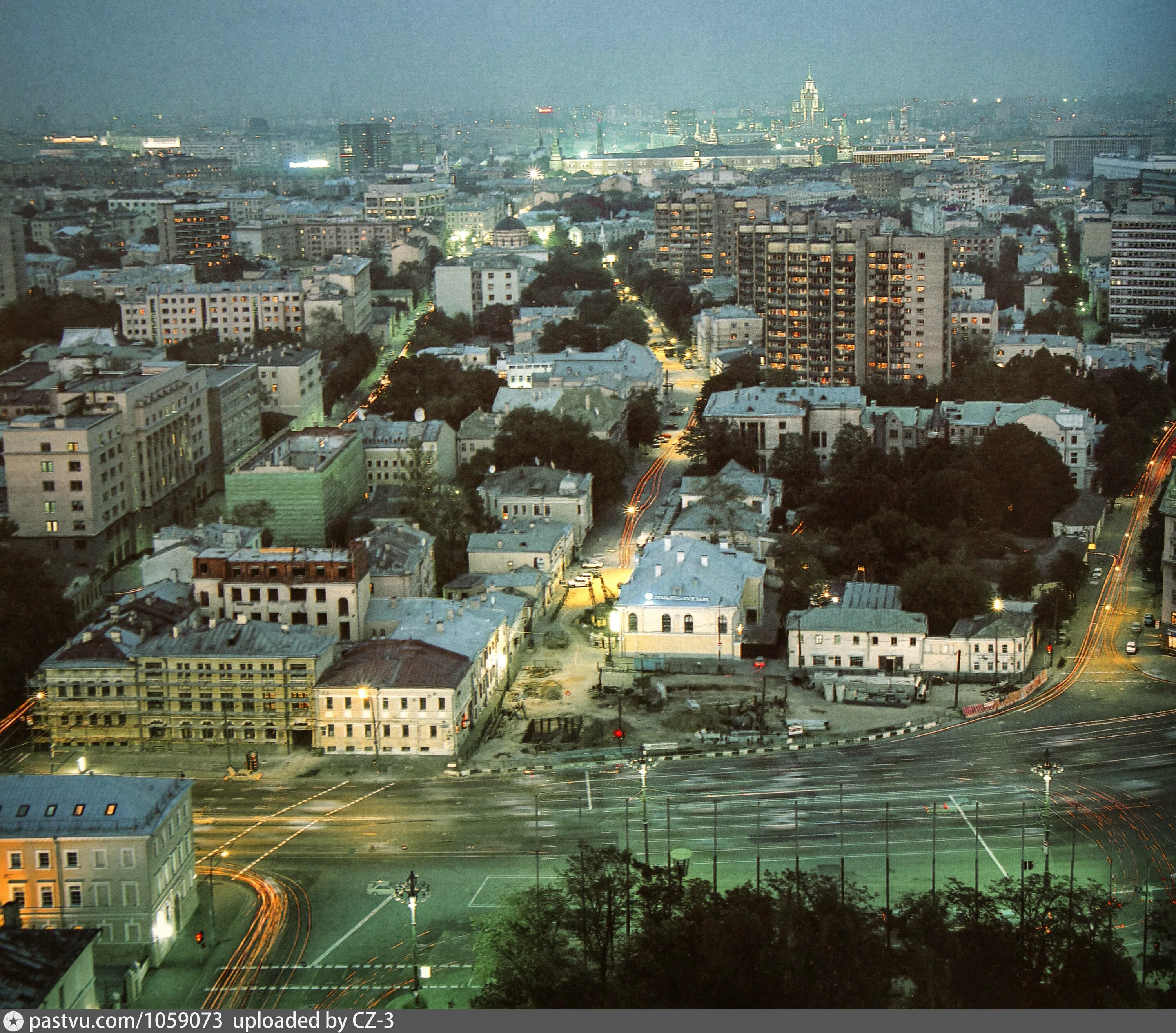 Основанный в 1997 году. Москва 1997 год. москва 1997 год фото. кудринская площадь. 1997 год город.