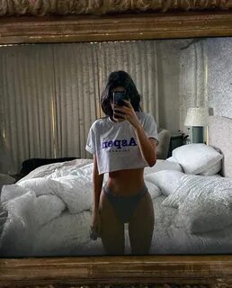 Kendall Jenner Sexy and Bikini Pics.