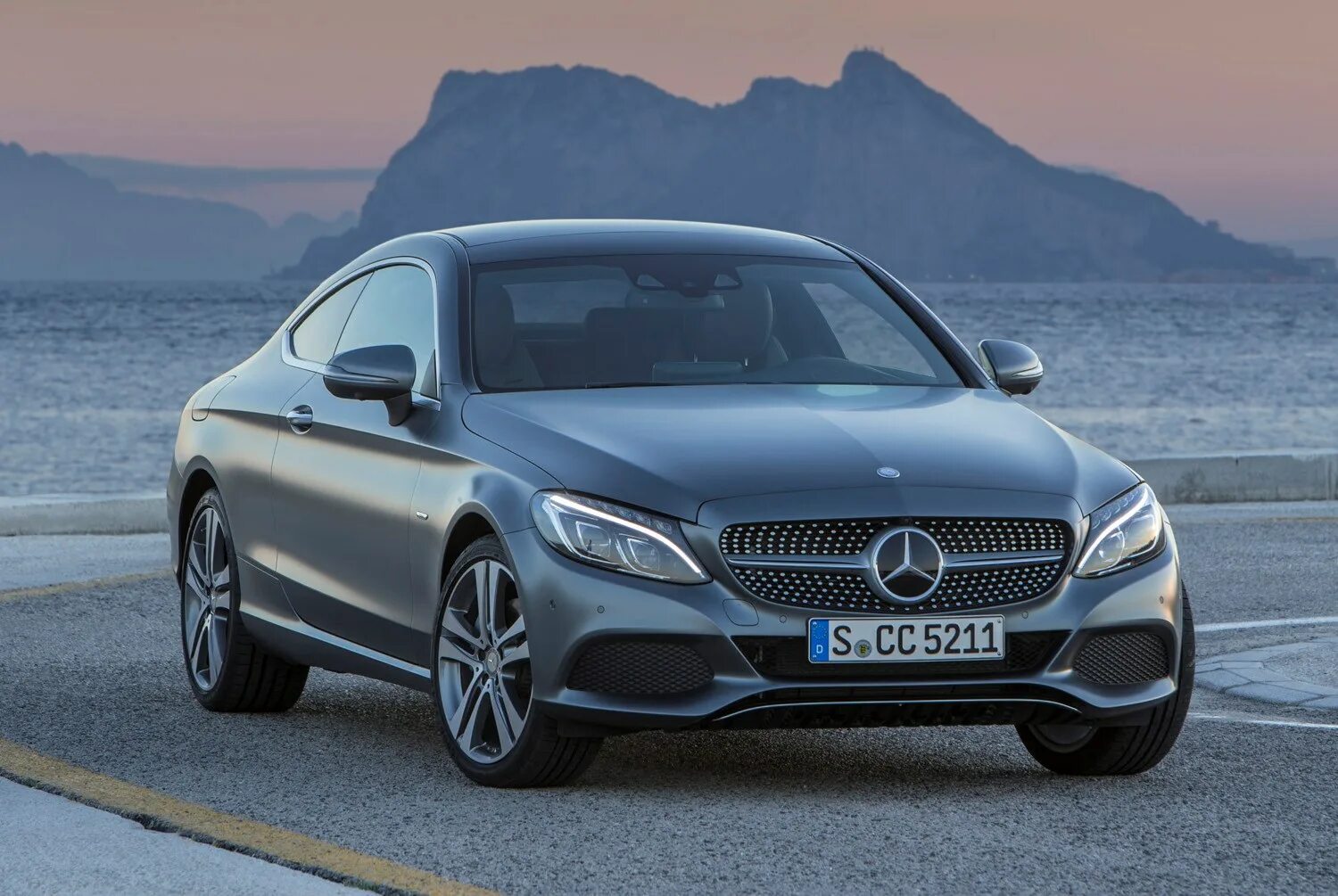 Купить мерседес c. Mercedes Benz c class 2015 Coupe. Mercedes Benz c 2016. Mercedes-Benz c-class 2016. Mercedes c class 2016.