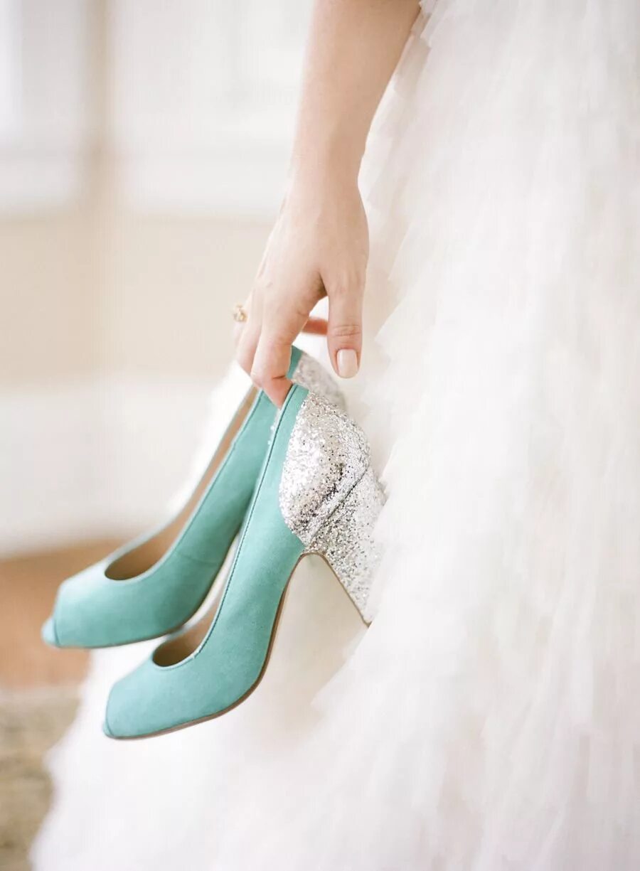 Свадебные туфли. Туфли невесты. Свадебная обувь для невесты. Свадебные туфли зеленые.