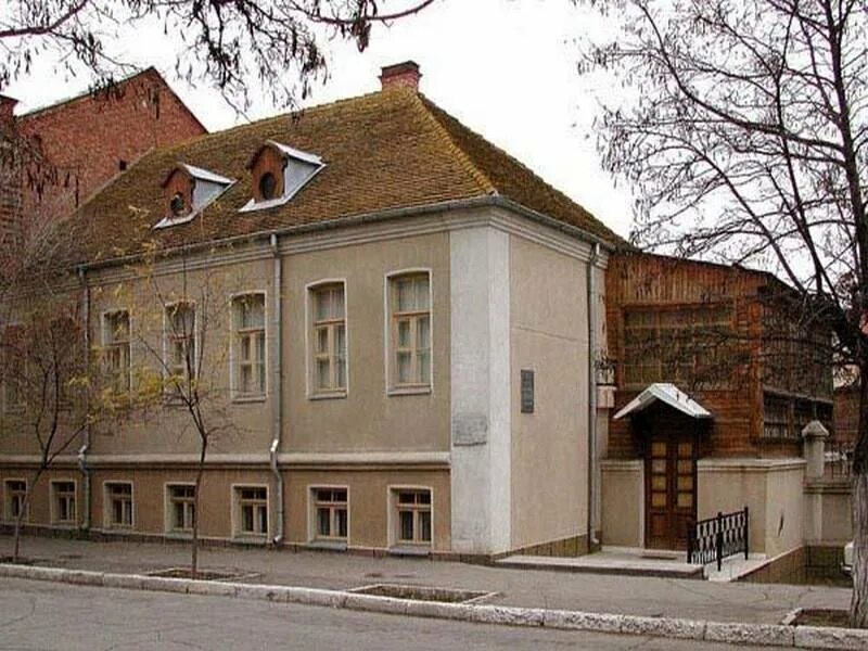 Дом чернышевского в астрахани. Музей культуры астрахани. Лычманов музей астрахань. Музей культуры астрахани. Дом музей чернышевского в астрахани.