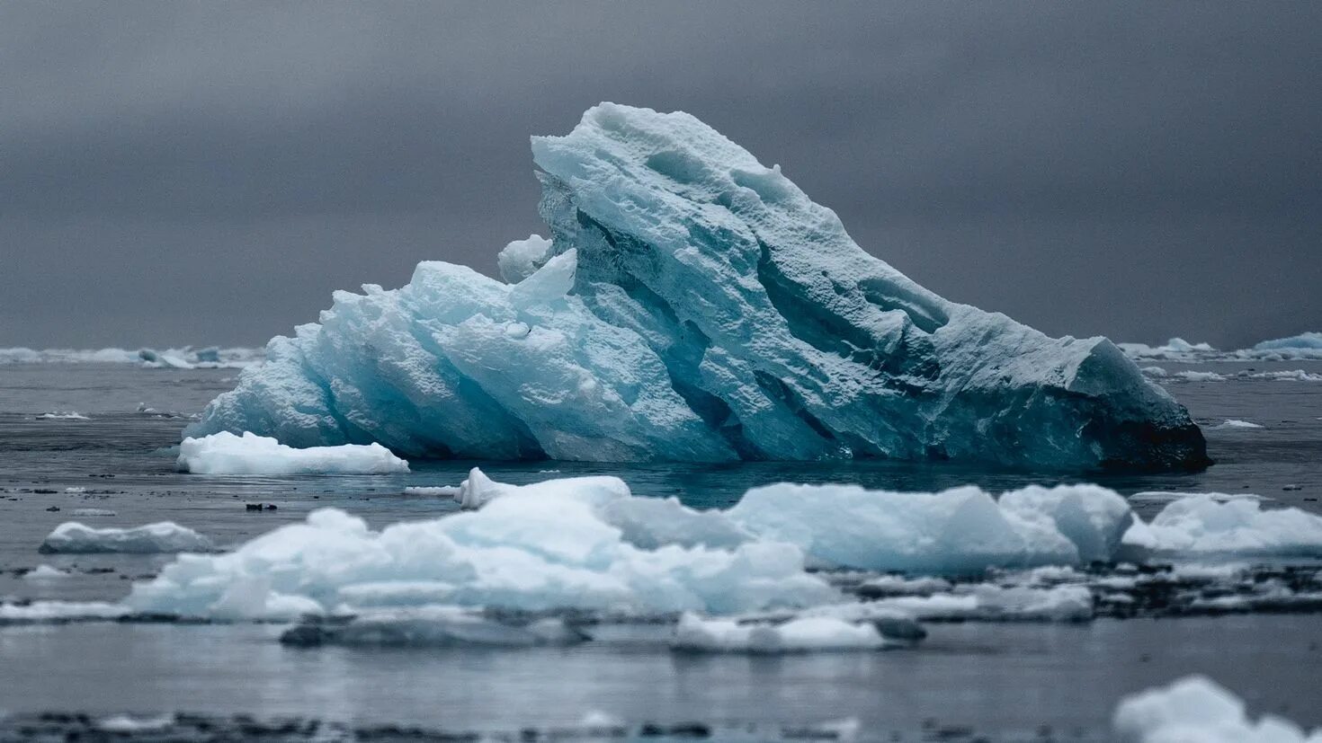 Лед полную версию читать. Ice Iceberg. Ледяная глыба. Зимний Байкал. Антарктида.